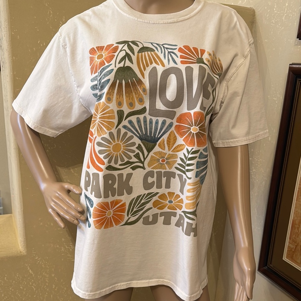 Park City 70’s flower power Hippie Summer T-shirt sz M